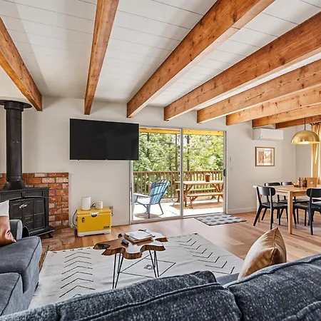 Marina Beach Cabin - Dog-Friendly Home With Deck! Home